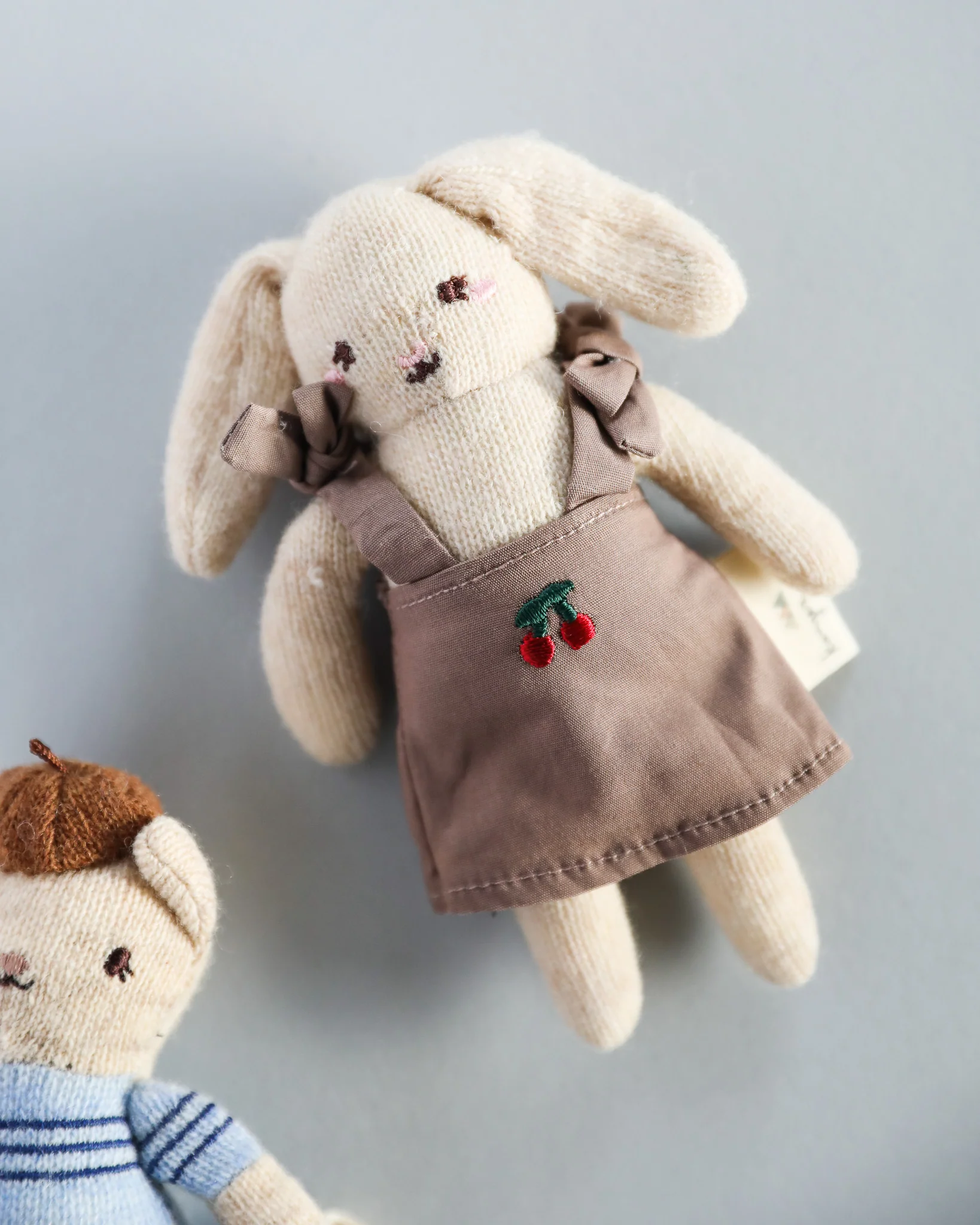 Mini Hand-Knit Kitty Friends (Pack of 2) - Image 2