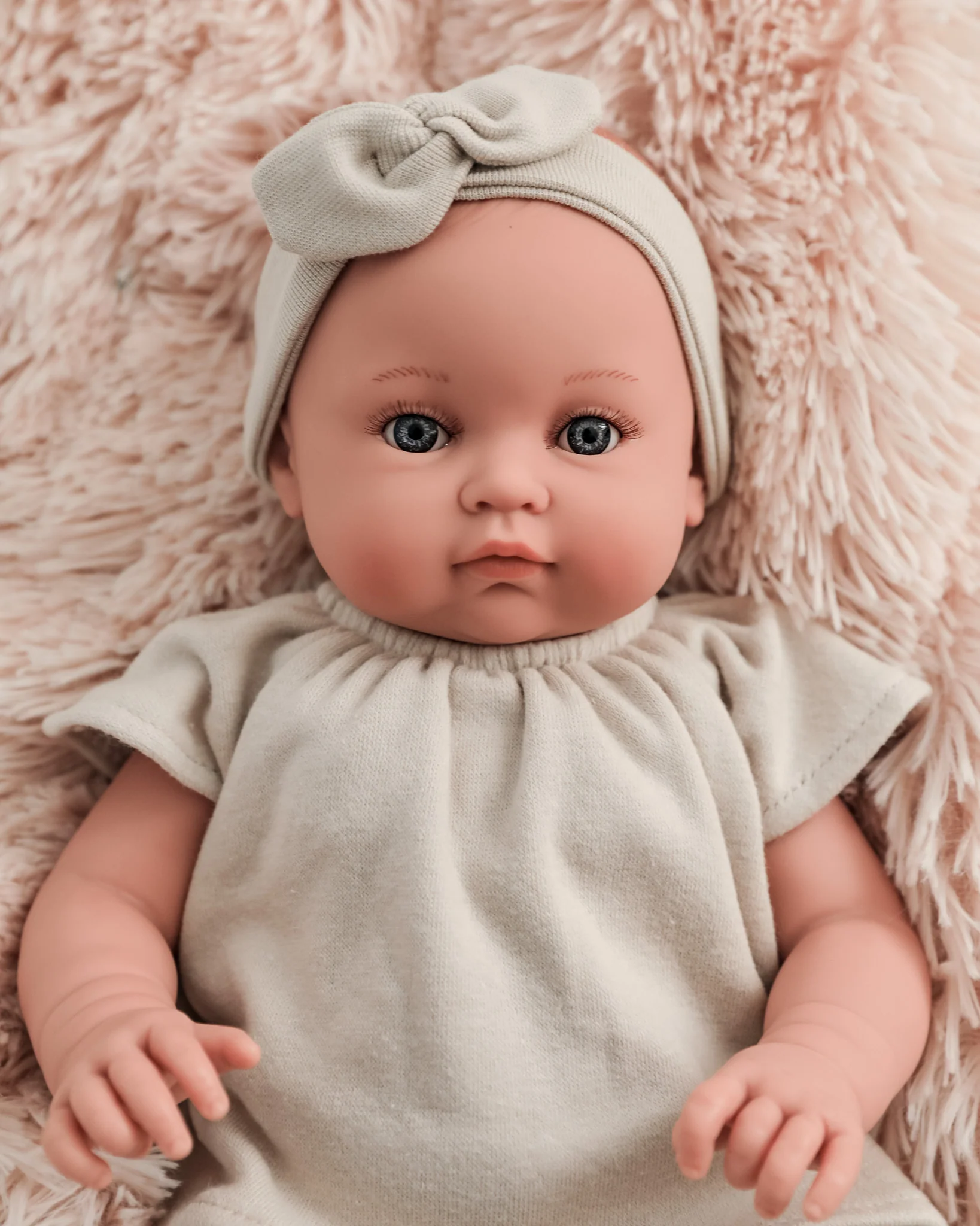 Minikane Doll | 18" Bambini Girl Doll Yaelle in Linen Outfit - Image 2