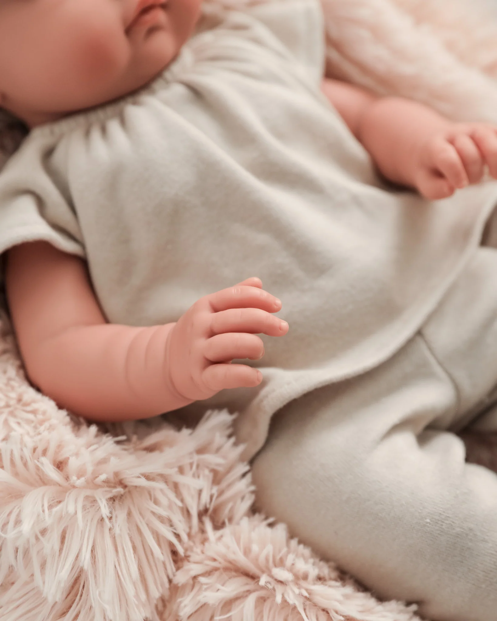 Minikane Doll | 18" Bambini Girl Doll Yaelle in Linen Outfit - Image 3