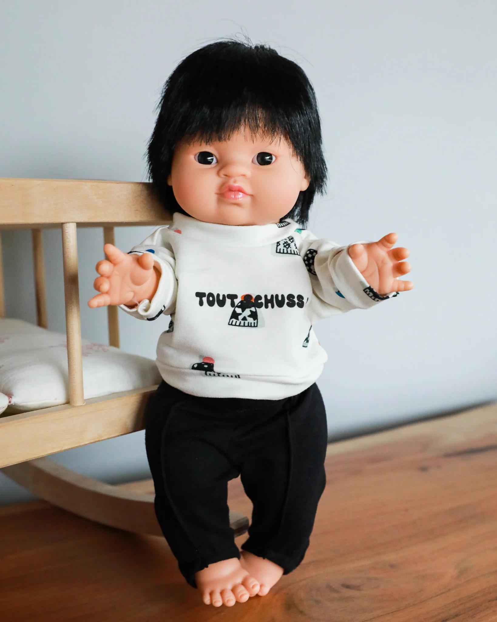 Minikane Doll Clothes | Doll Sweatshirt Set Tout Shouss! - White & Black - Image 2