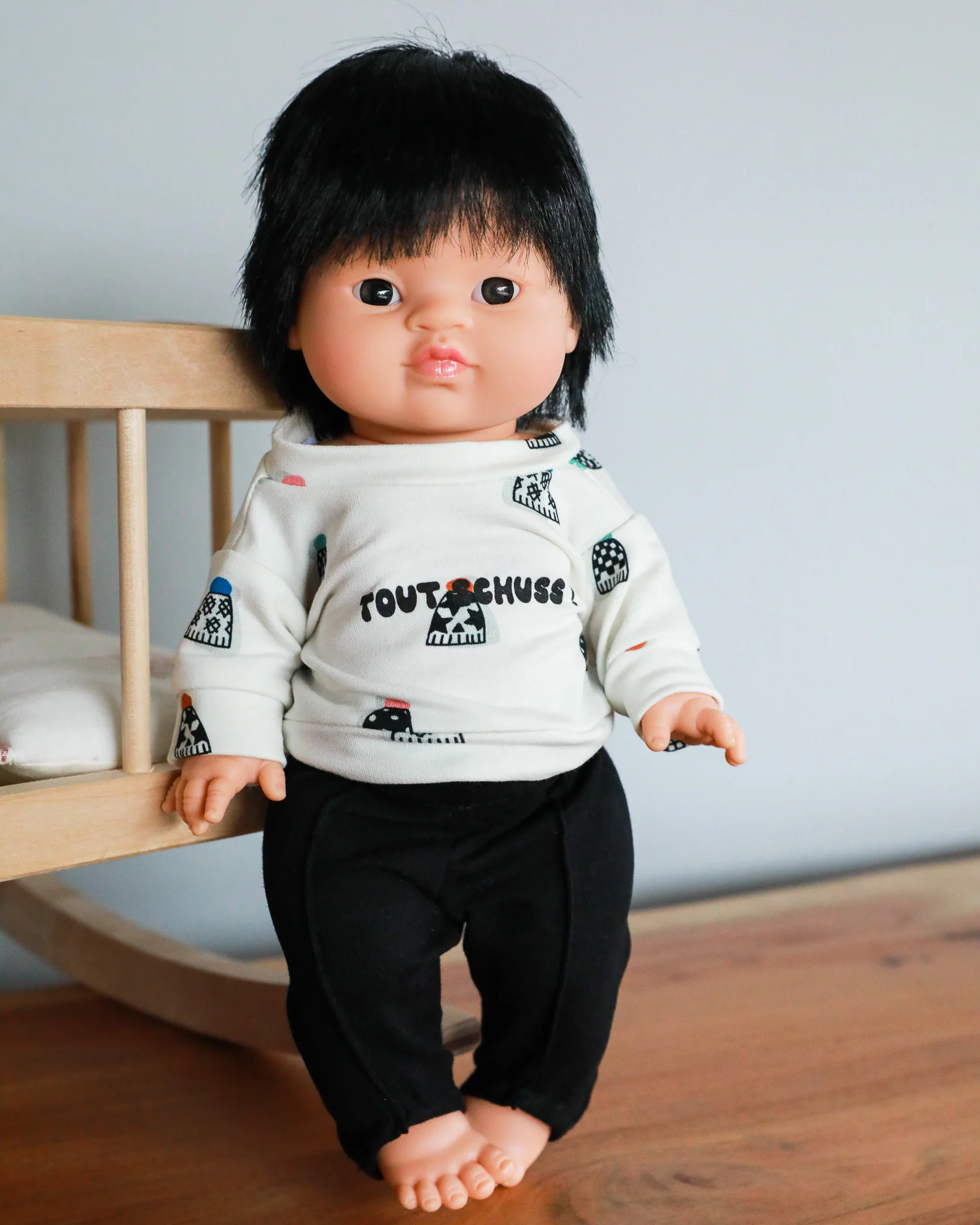 Minikane Doll Clothes | Doll Sweatshirt Set Tout Shouss! - White & Black - Image 3