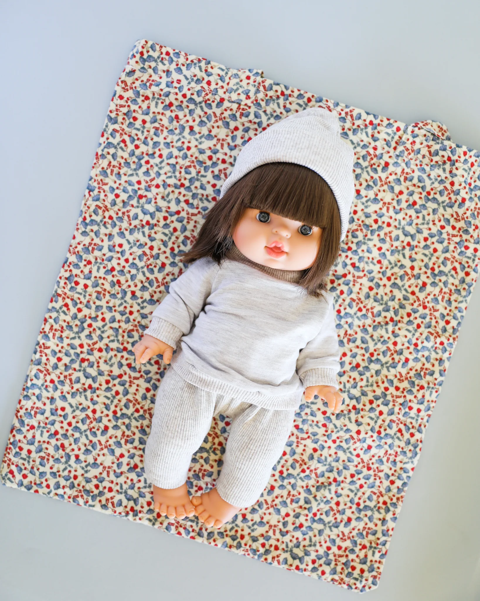 Minikane Doll Clothes | Doll Sweatshirt Set w/ Beanie - Beige - Image 6