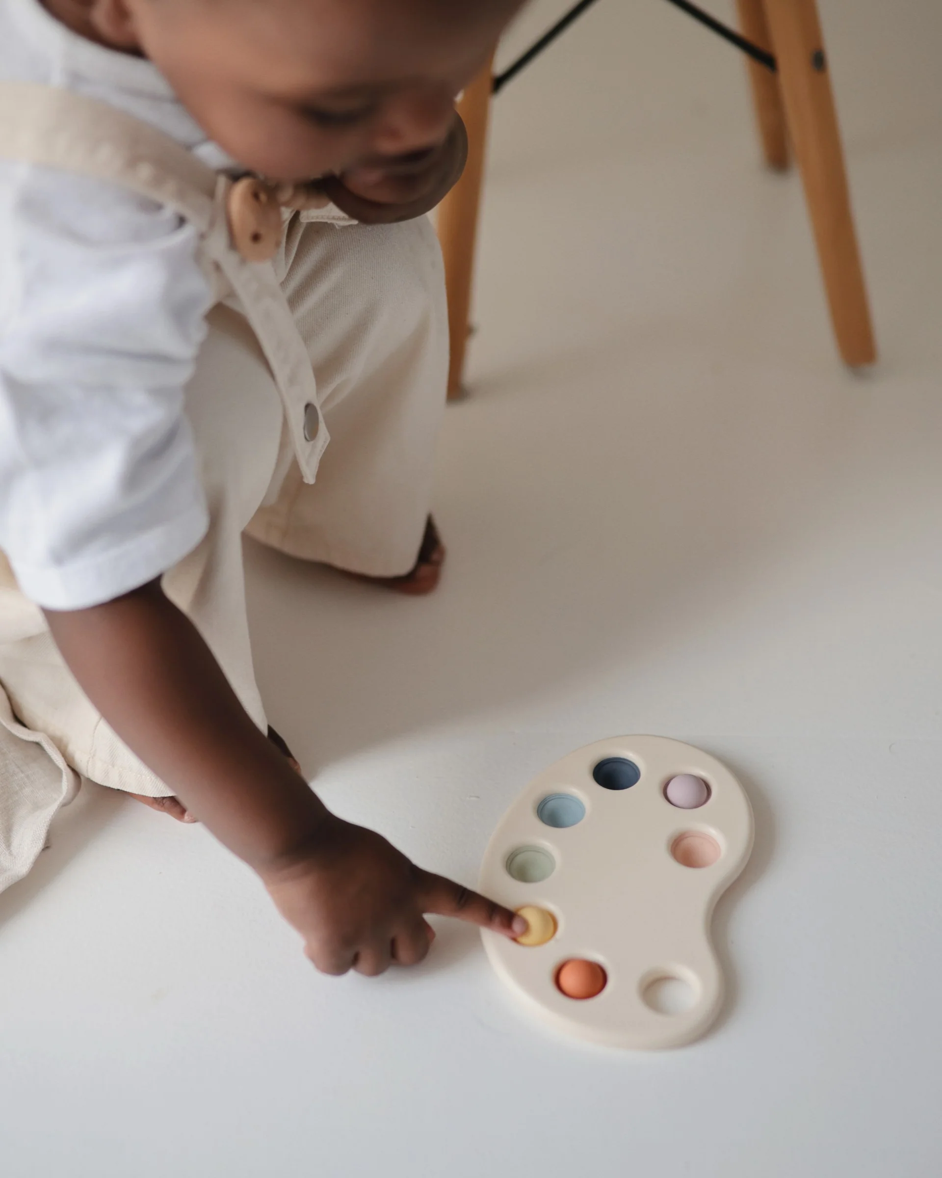 Mushie | Paint Palette Press Toy - Image 3