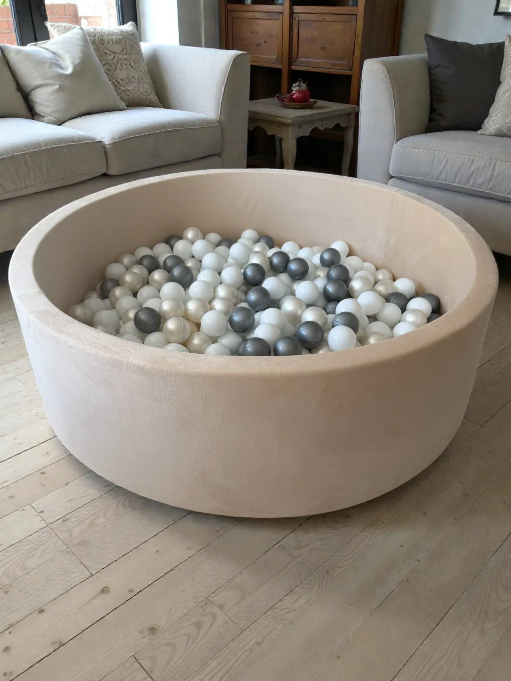 Oversized Ball Pit with 400 BPA-Free Balls - Image 5
