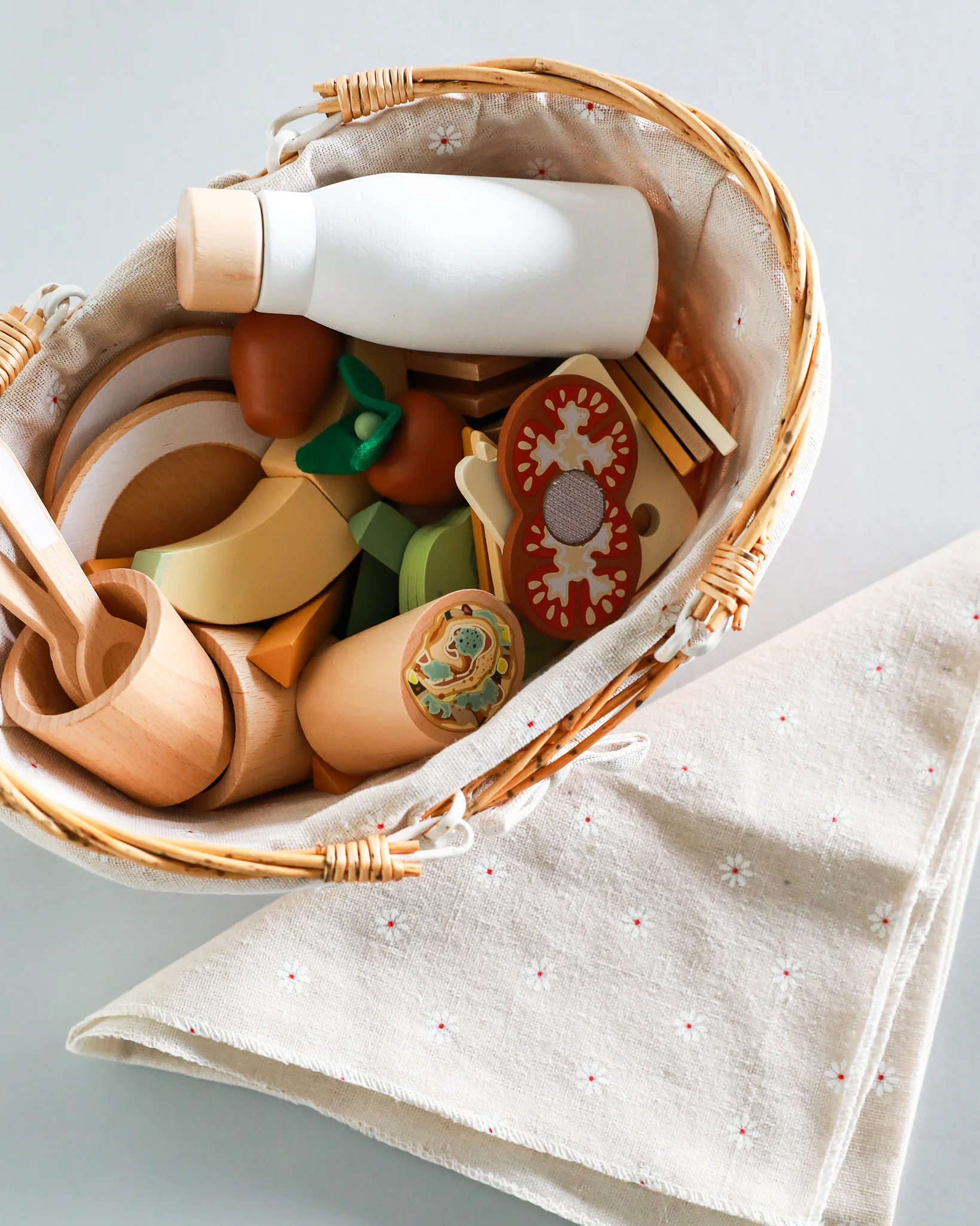 Picnic Basket Play Set - Image 2