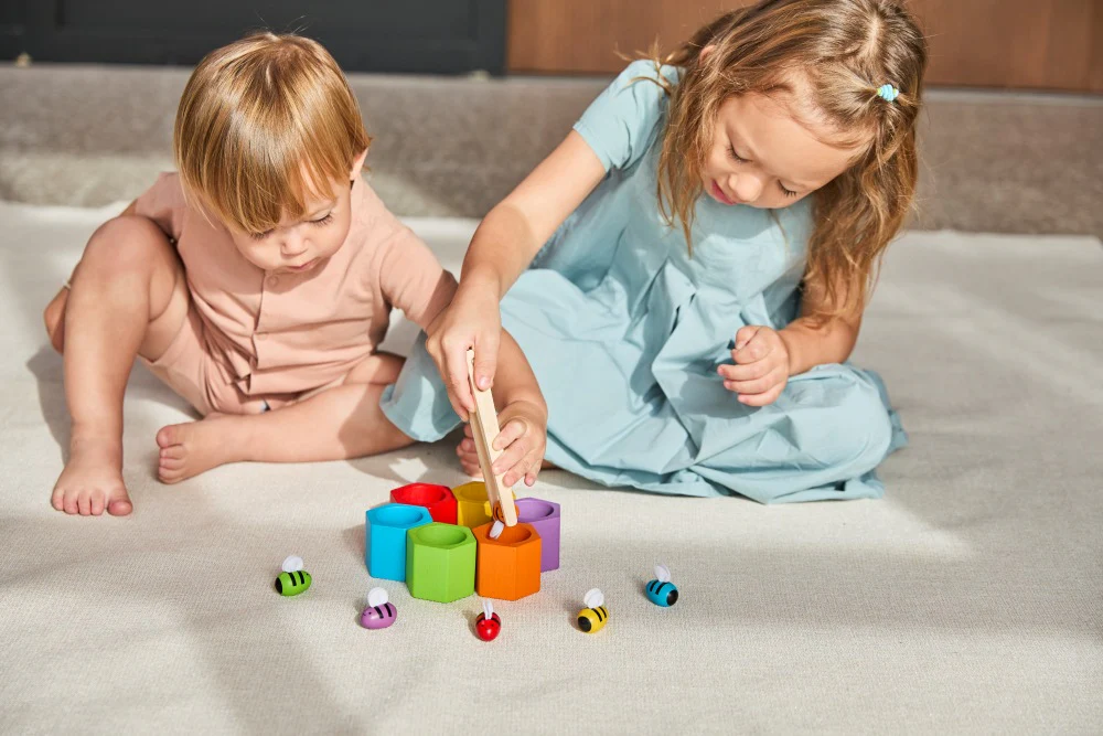 PlanToys | Beehives: Award-Winning Color Sorting and Fine Motor Development - Image 9