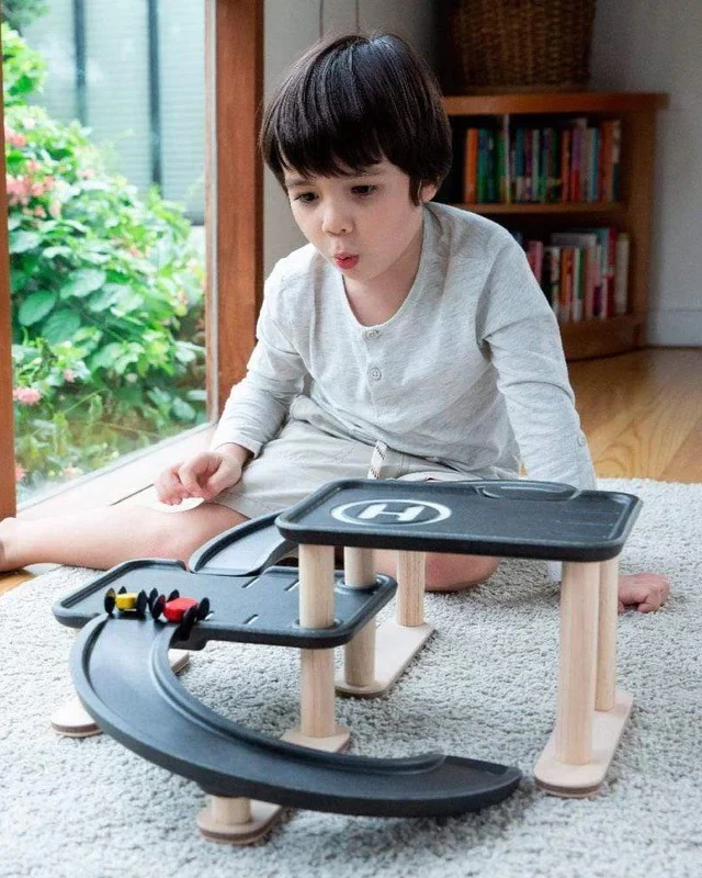 PlanToys | Race N Play Parking Garage - Image 4