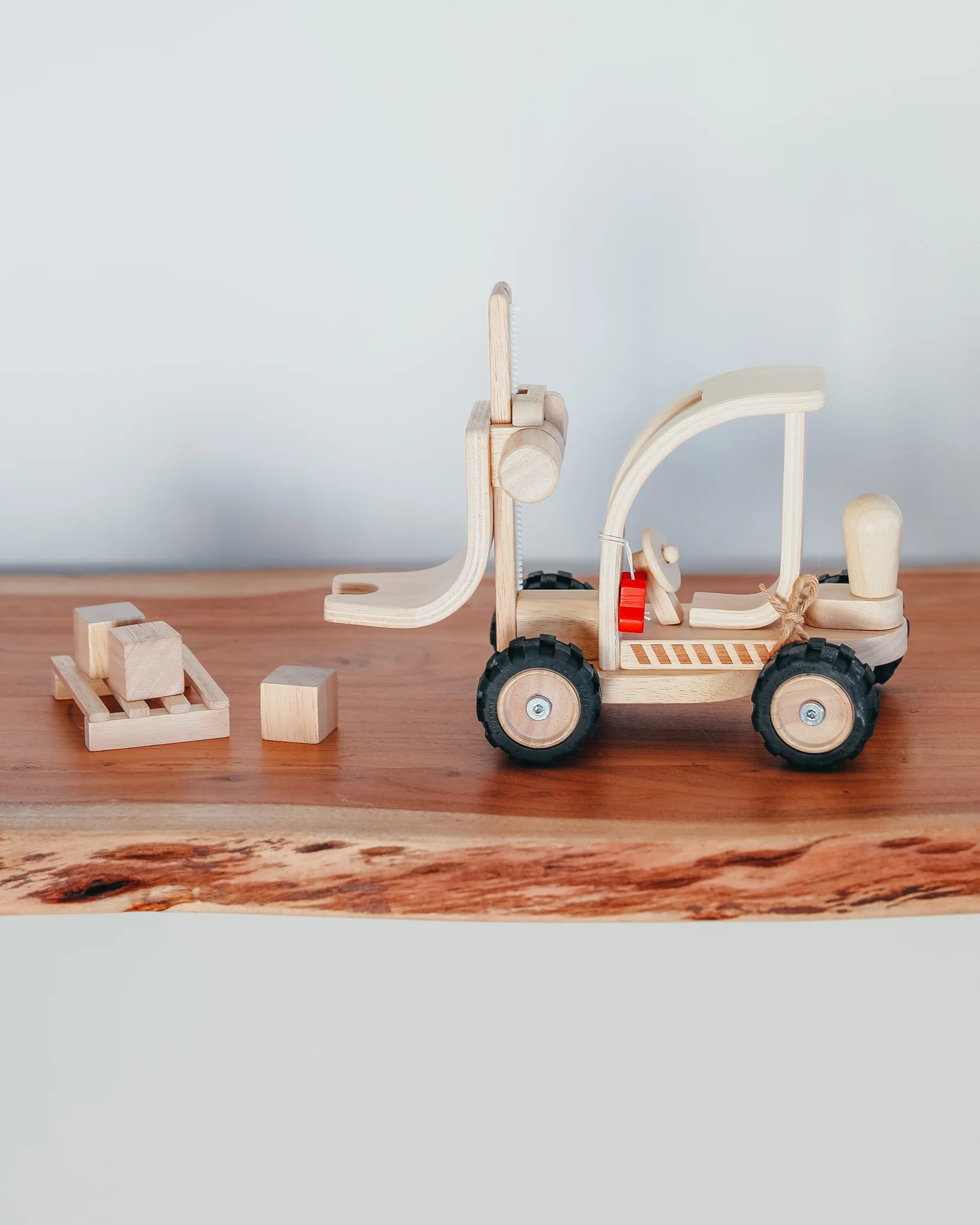 PlanToys | Toy Forklift - Image 10