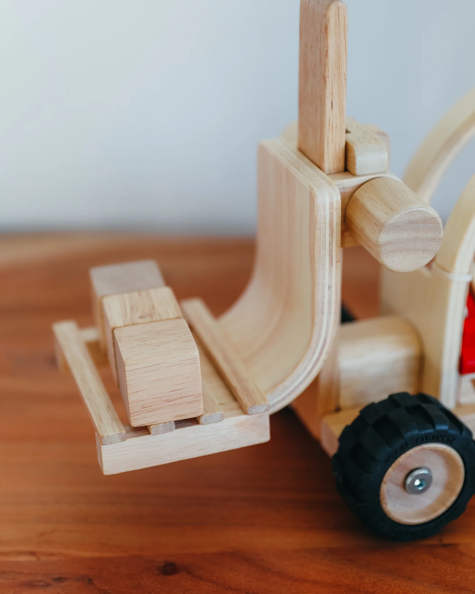 PlanToys | Toy Forklift - Image 12