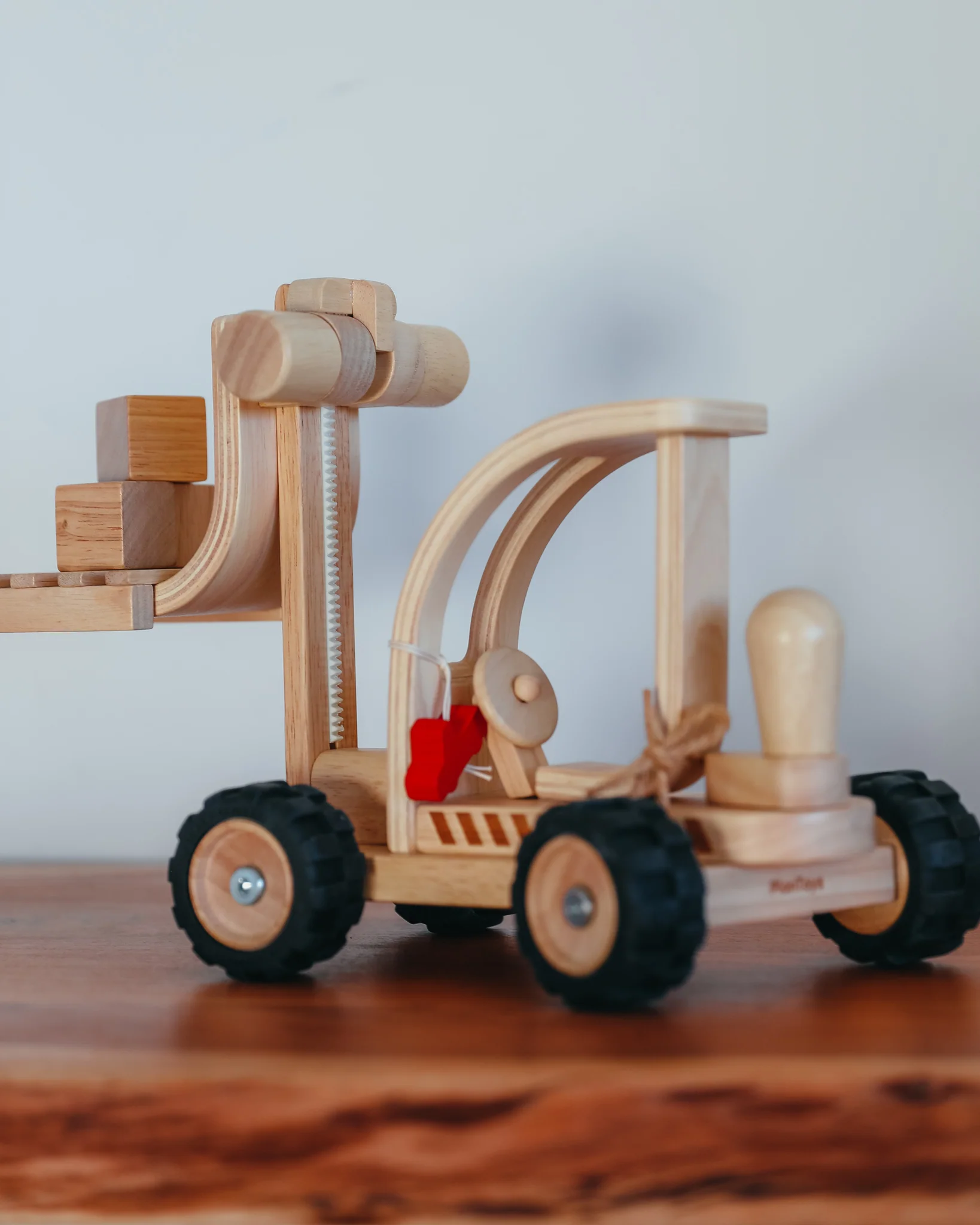 PlanToys | Toy Forklift - Image 13