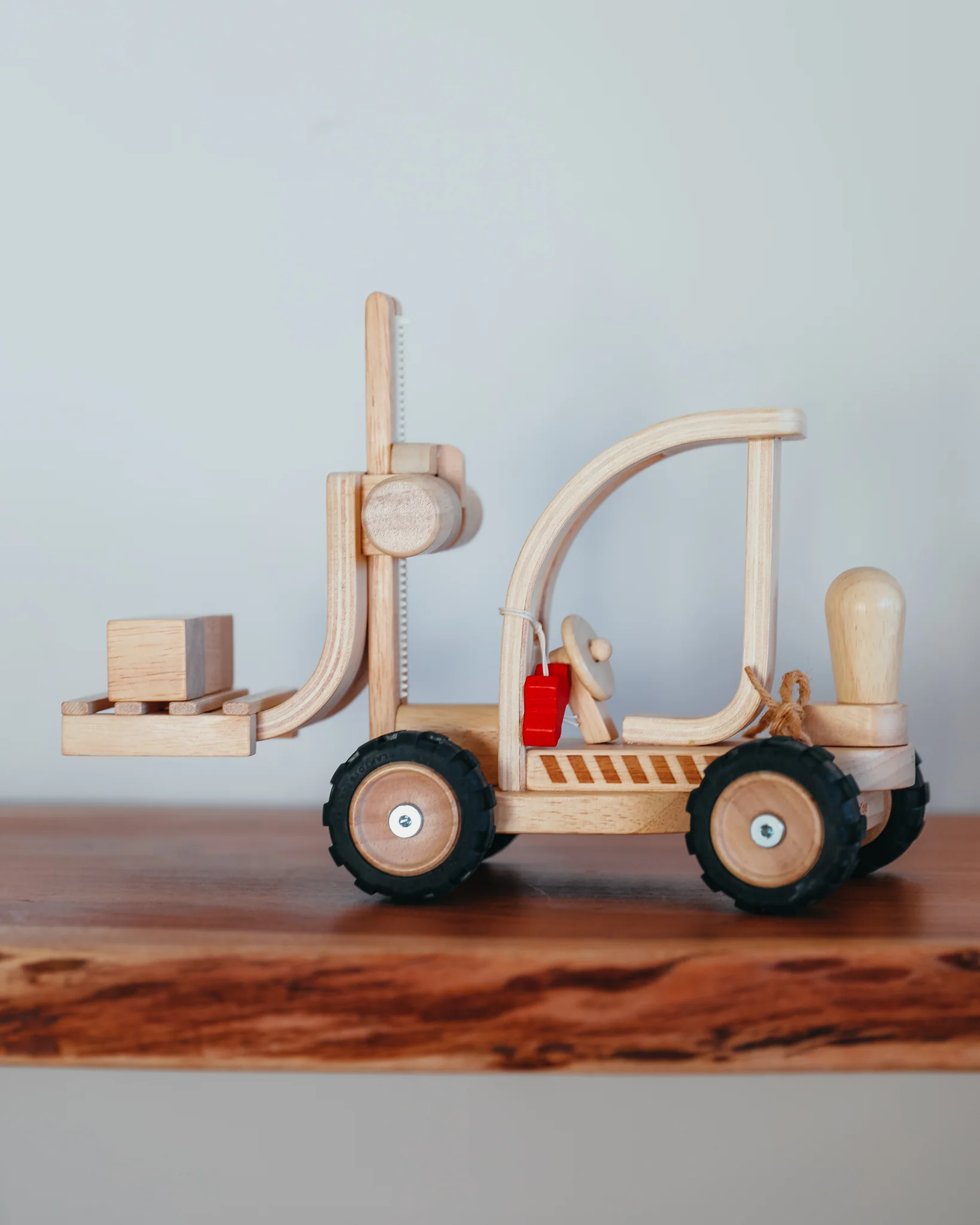 PlanToys | Toy Forklift - Image 6