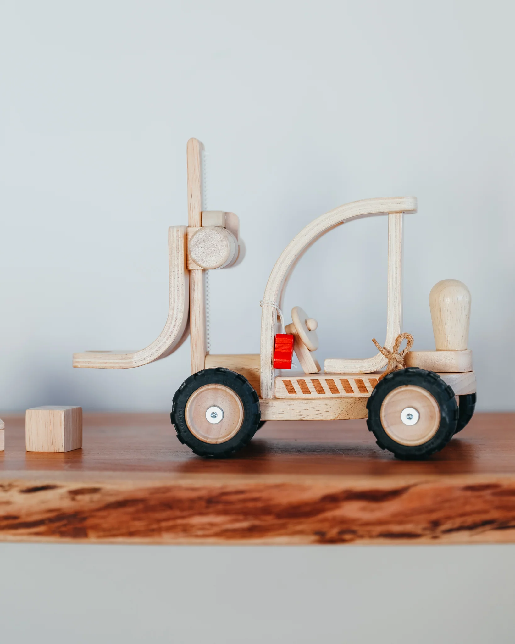 PlanToys | Toy Forklift - Image 7