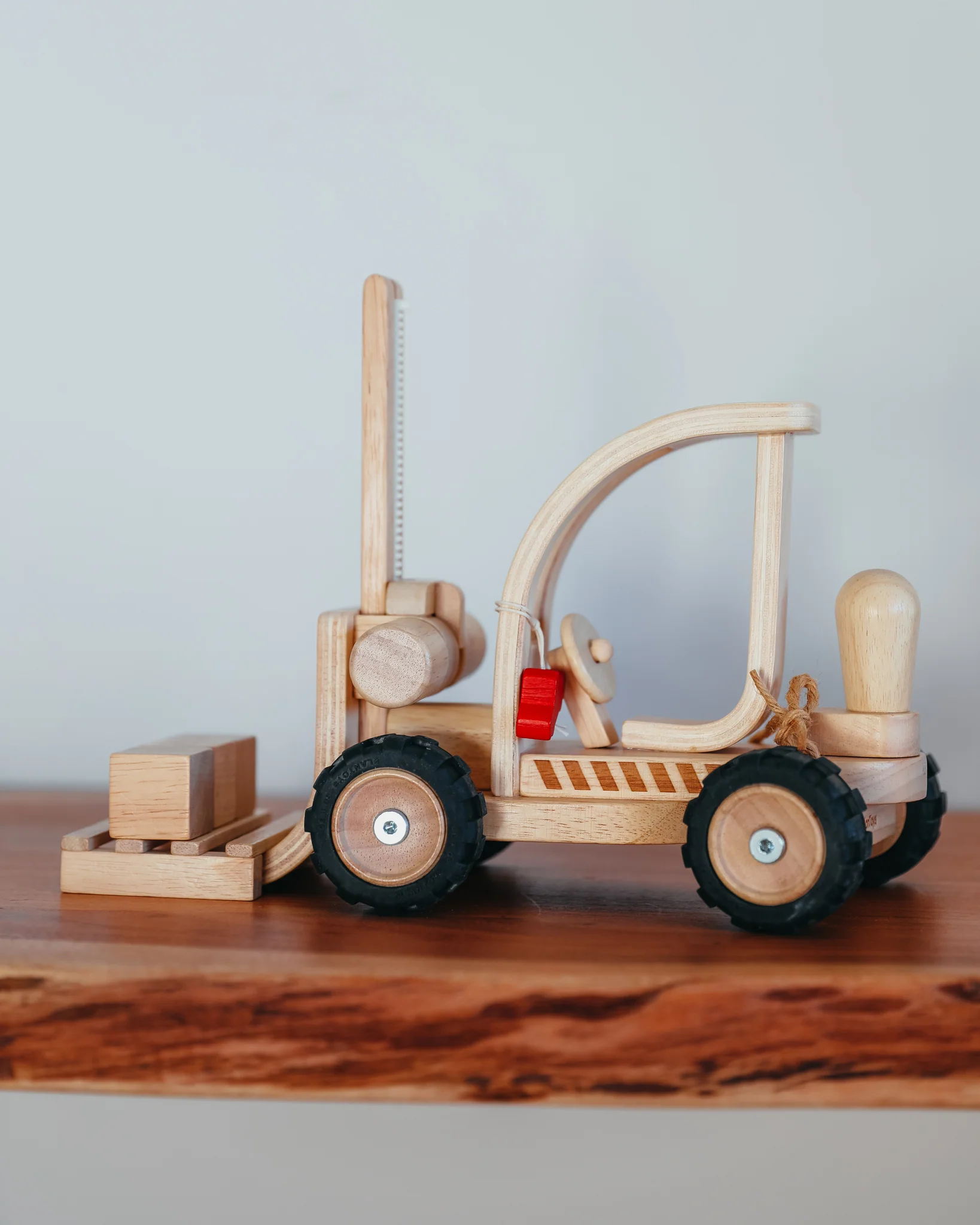 PlanToys | Toy Forklift - Image 8