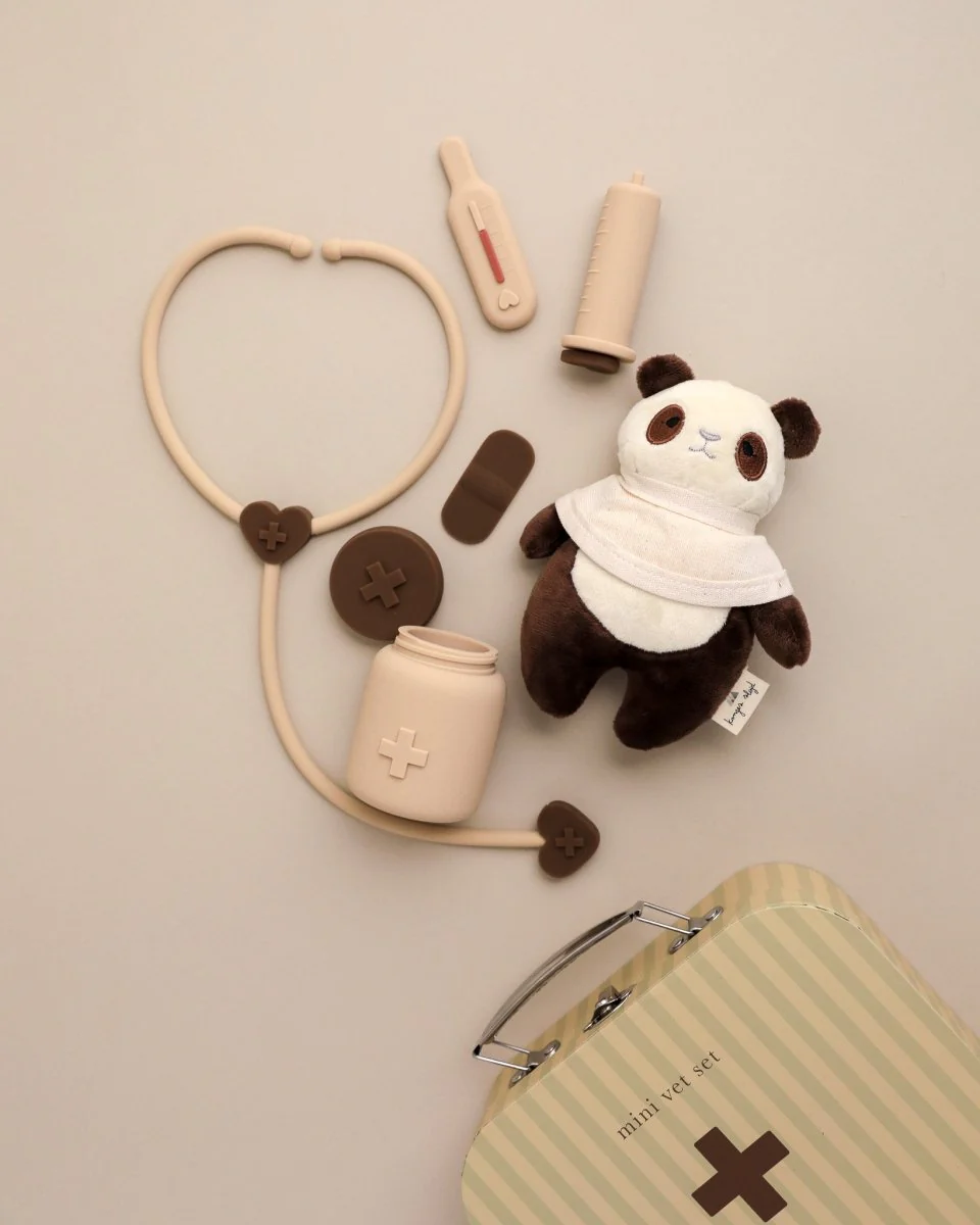 Konges Sloejd | Silicone Panda Vet Play Set - Image 3