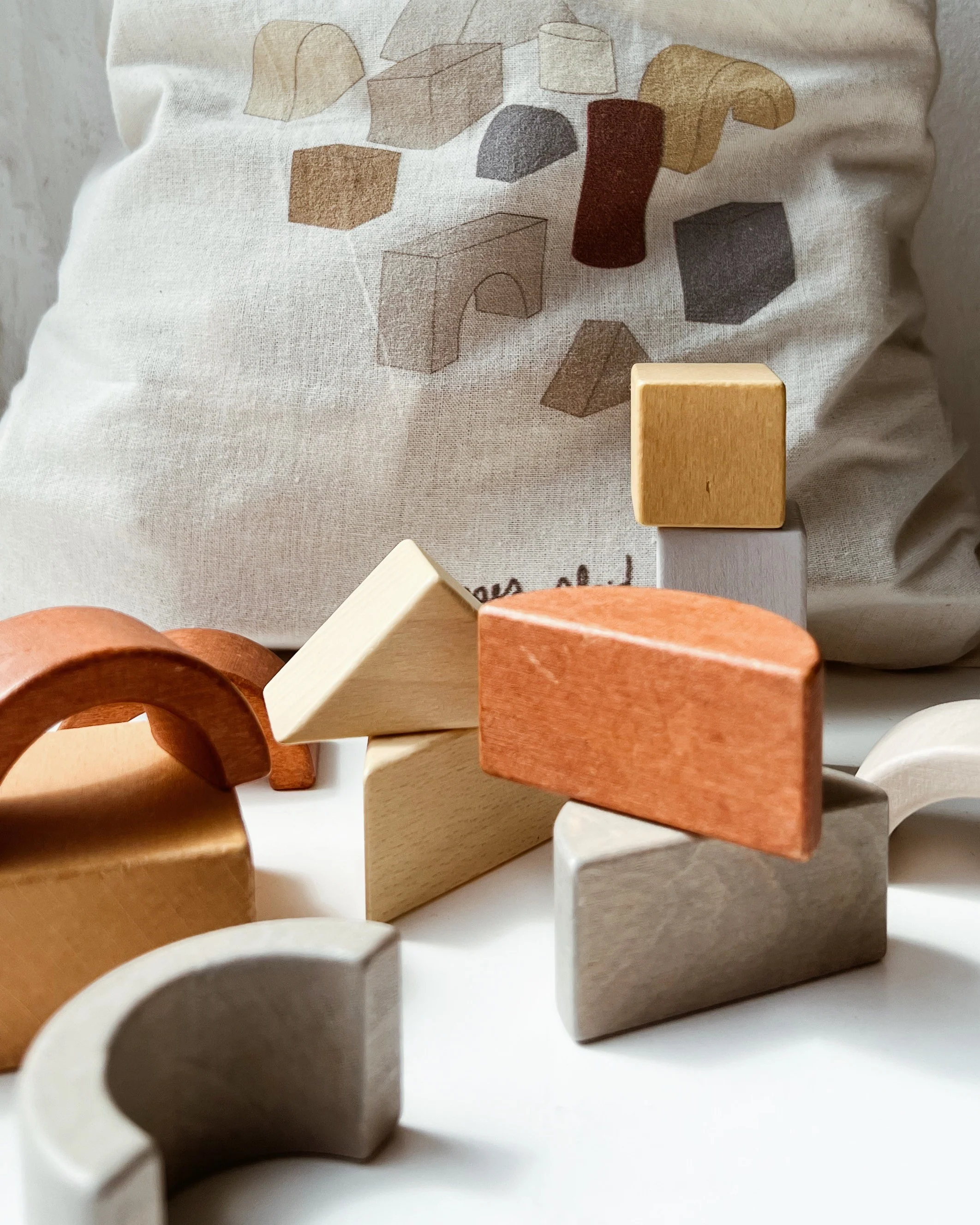 Wooden Building Blocks in a Bag - Image 2