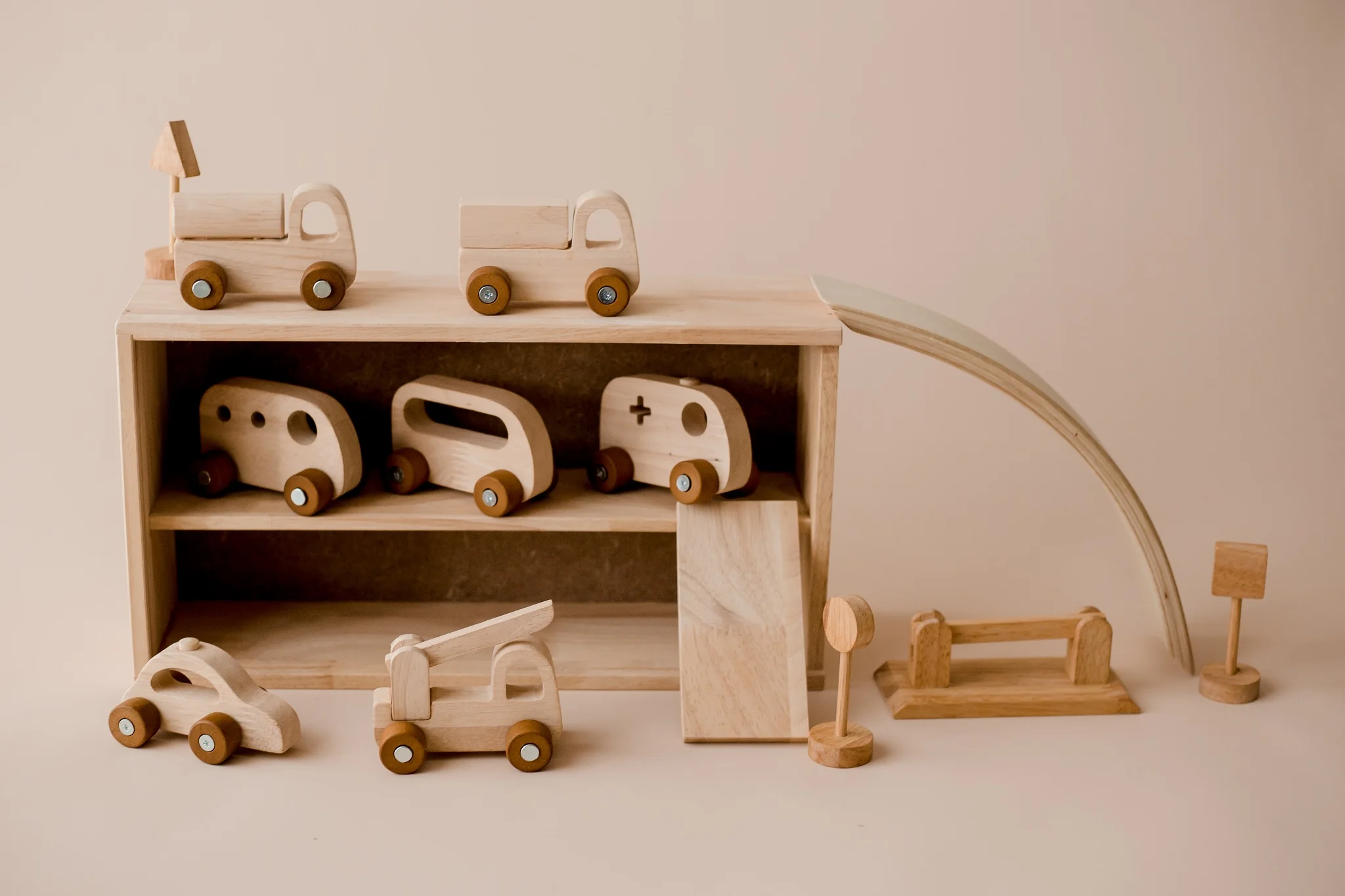 Wooden Cars Playset - Image 2