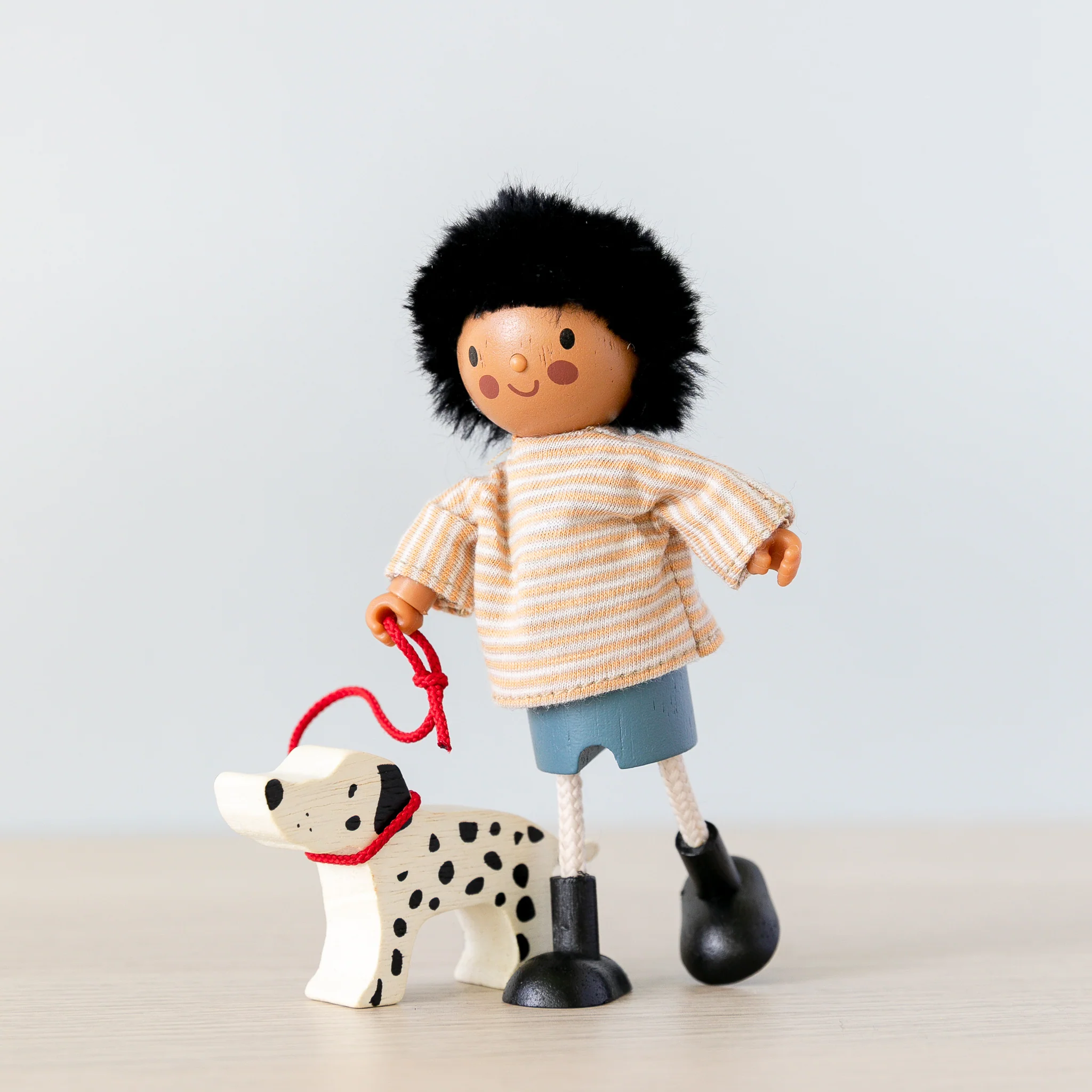 Wooden Doll Family - The Forresters - Image 3