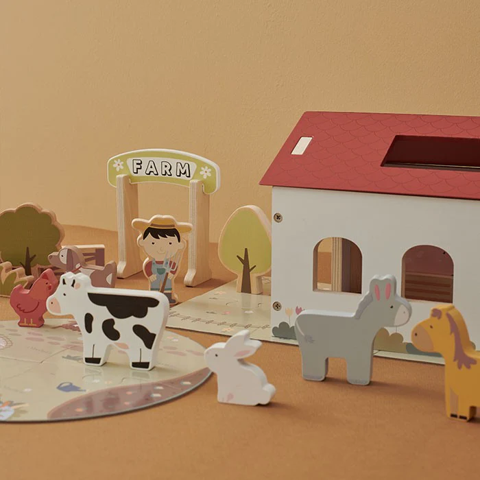 Wooden Farmhouse Playset - Image 5