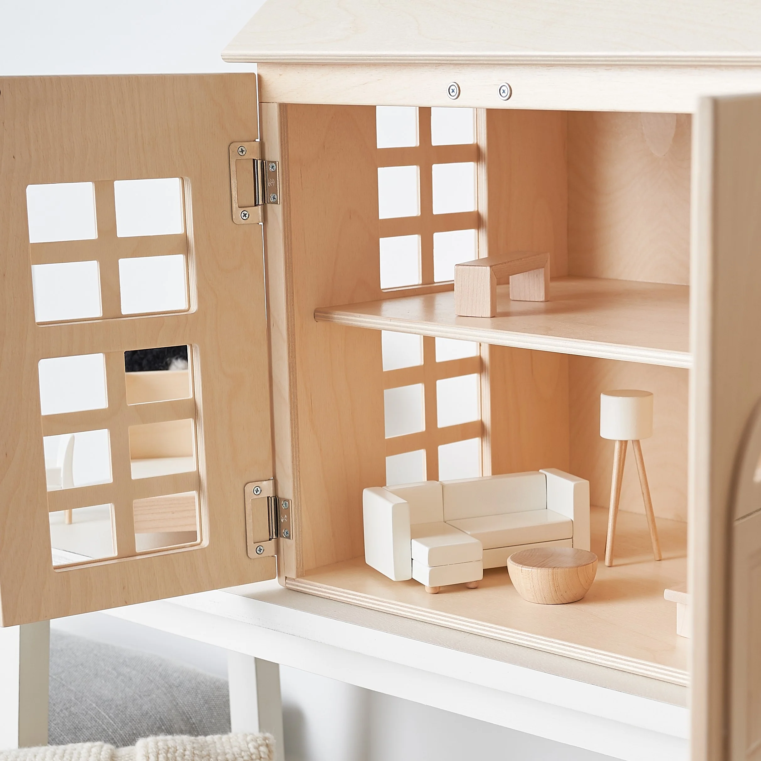 Wooden Hudson Dollhouse - Image 6