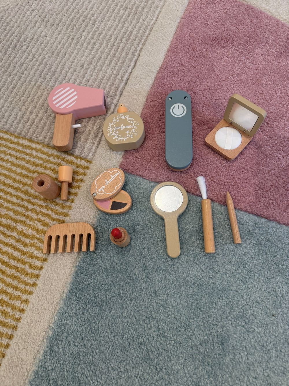 Wooden Makeup Play Set - Image 2
