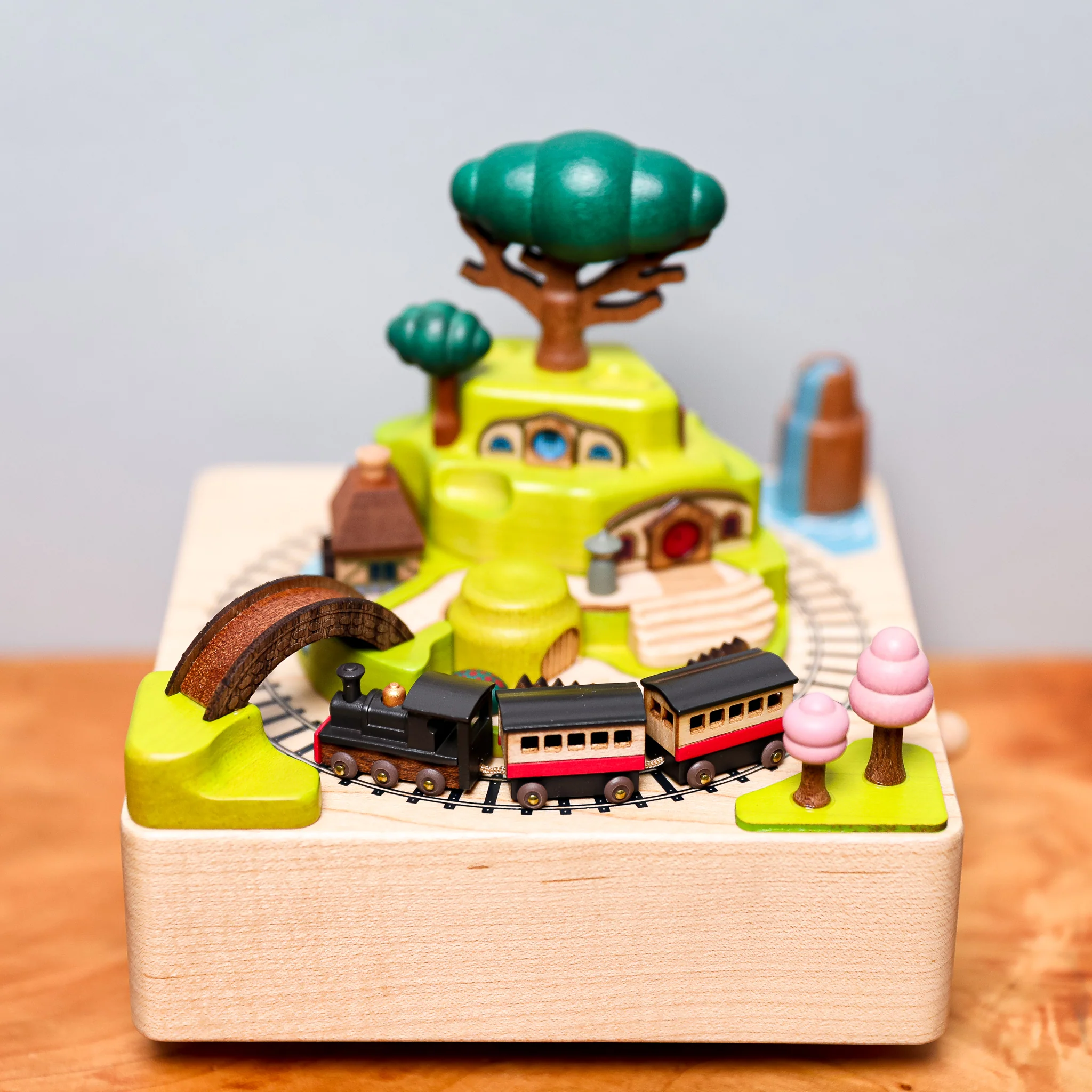 Wooden Music Box - Spring Train - Image 3