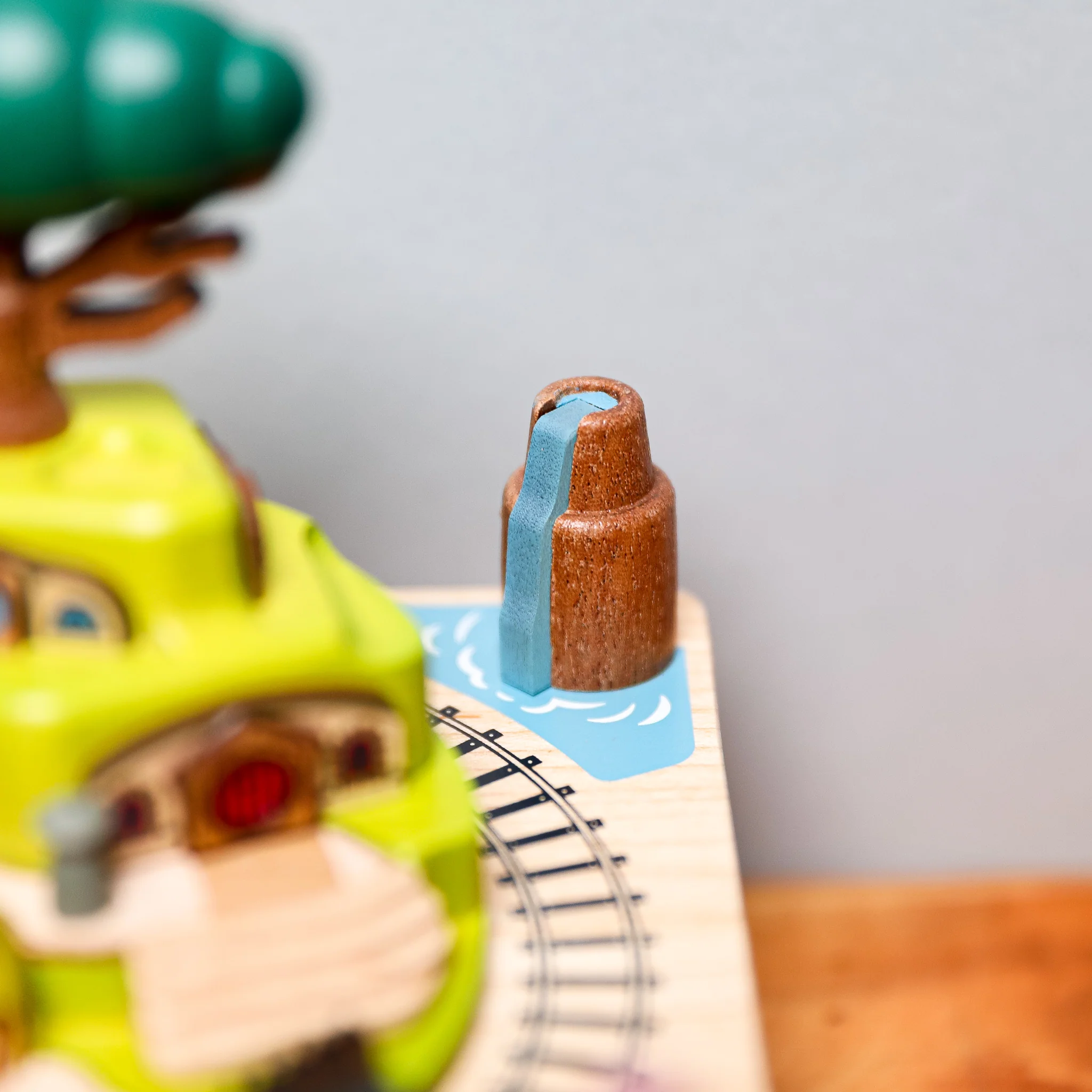 Wooden Music Box - Spring Train - Image 5
