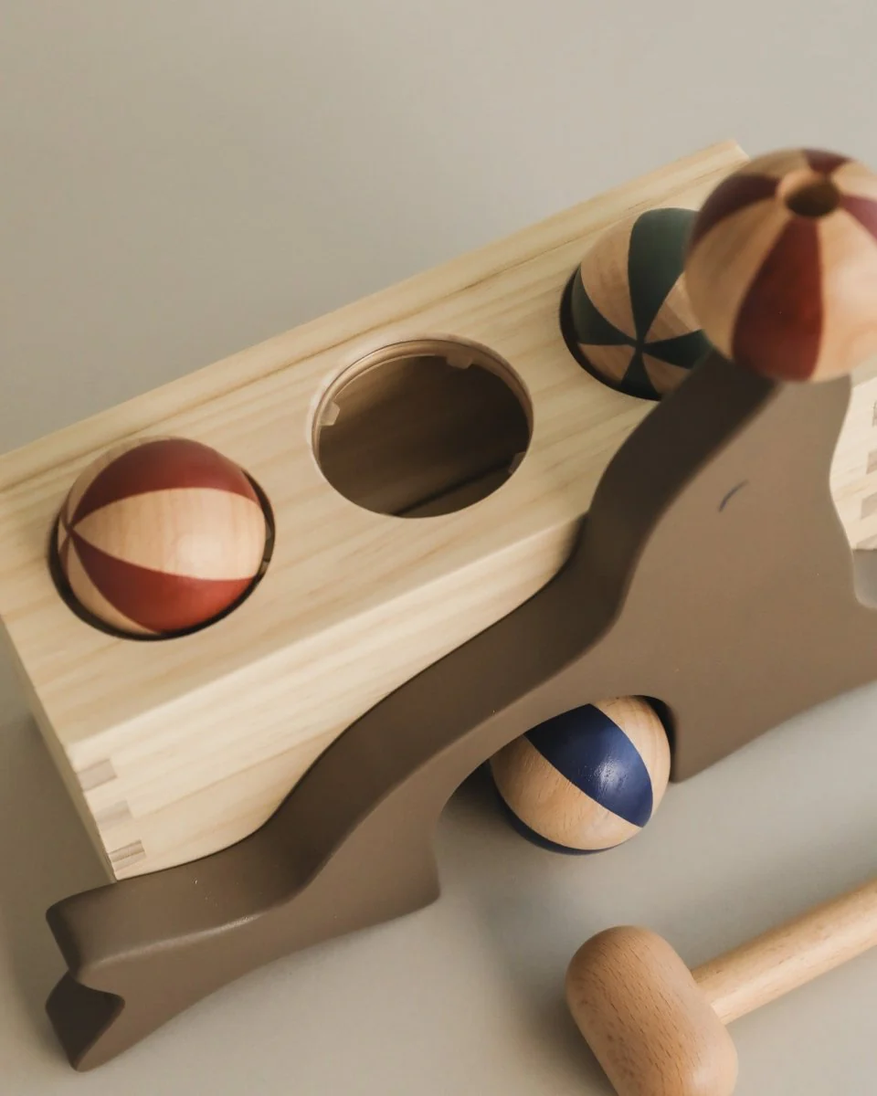 Konges Sloejd | Wooden Sea Lion Hammer Toy - Image 6