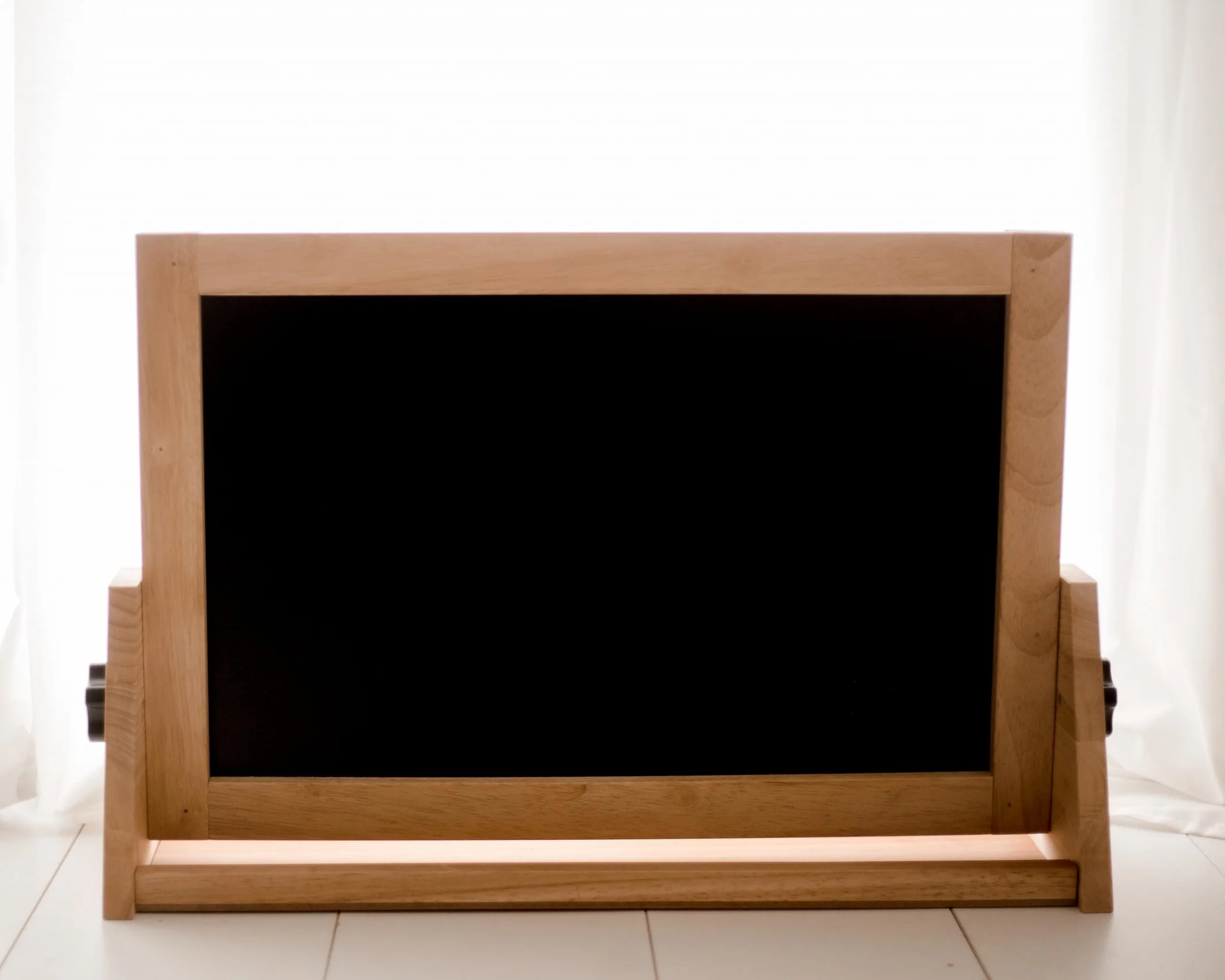 Wooden Table Easel - Image 10