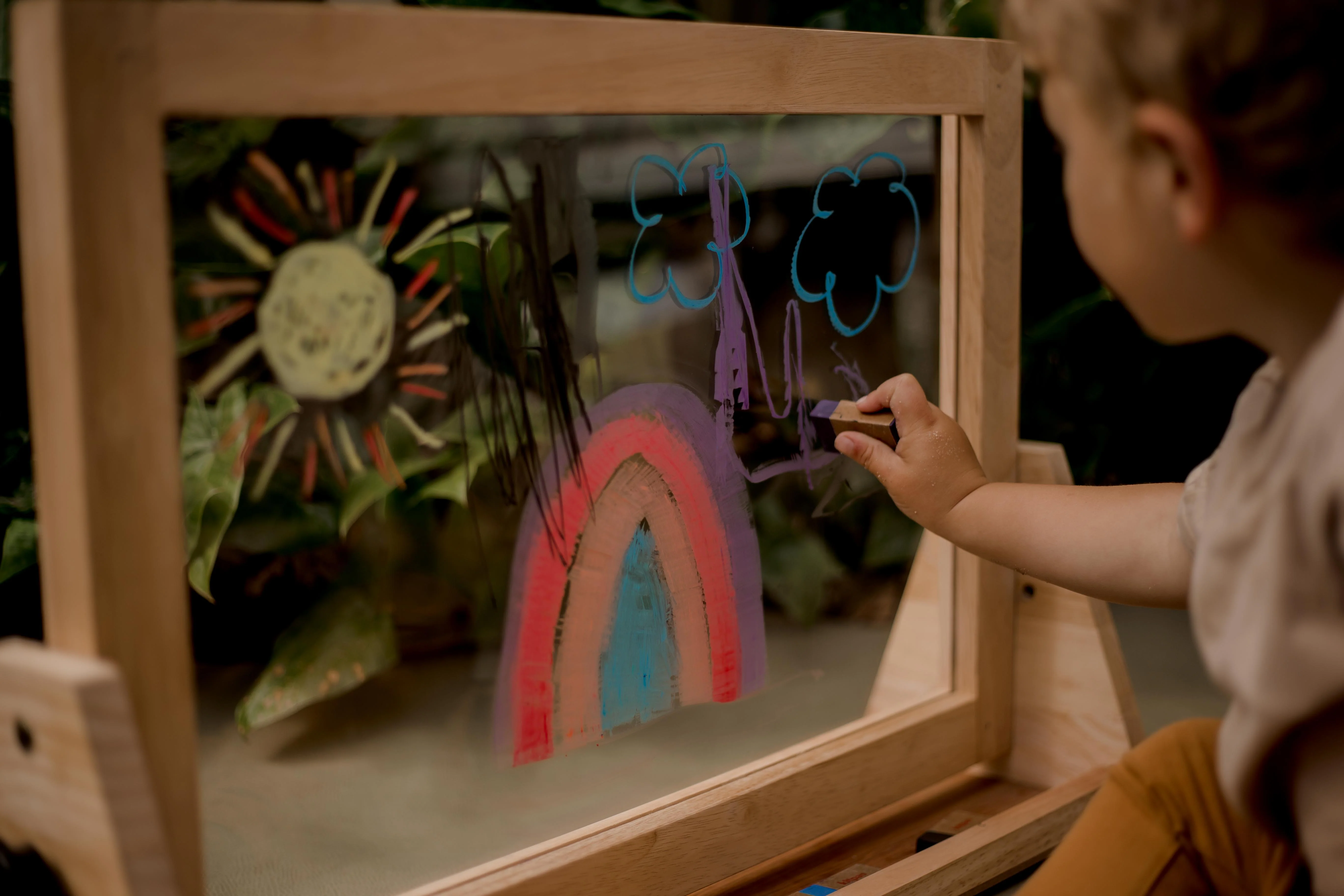 Wooden Table Easel - Image 2