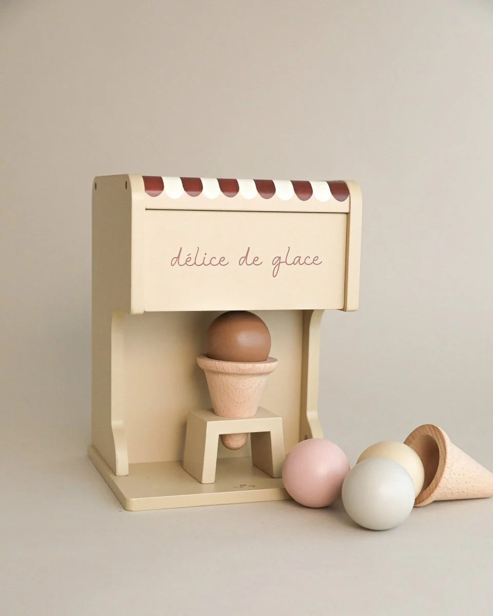 Konges Sloejd | Wooden Toy Ice Cream Maker - Image 4