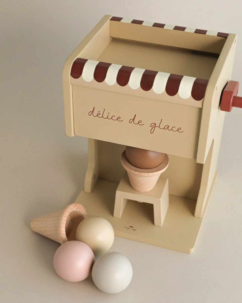 Konges Sloejd | Wooden Toy Ice Cream Maker - Image 5