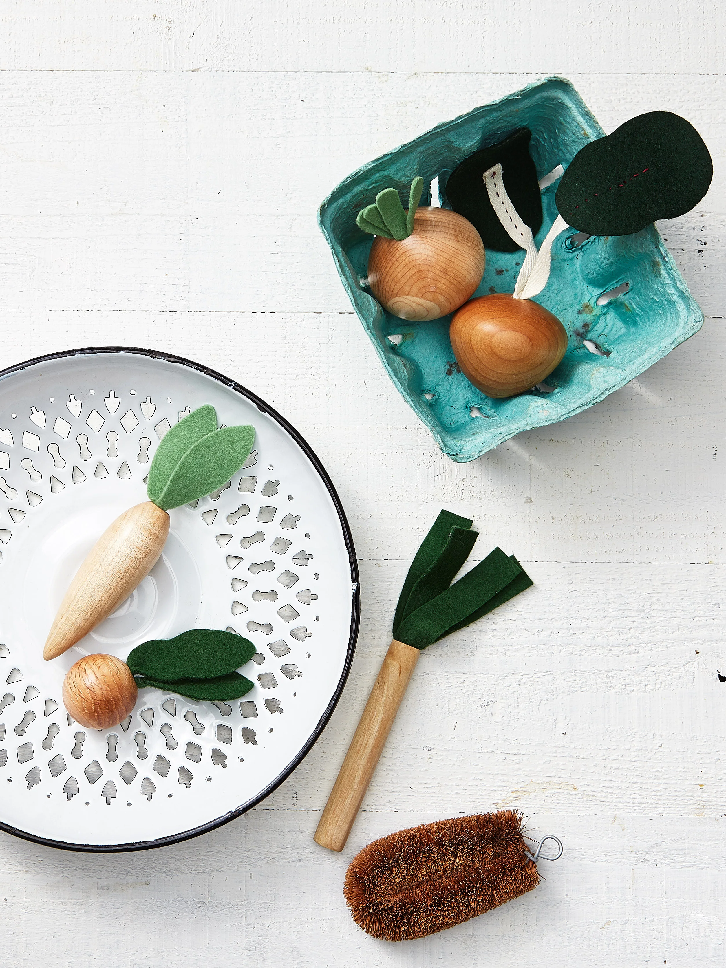 Wooden Vegetables Play Food Set - Image 8