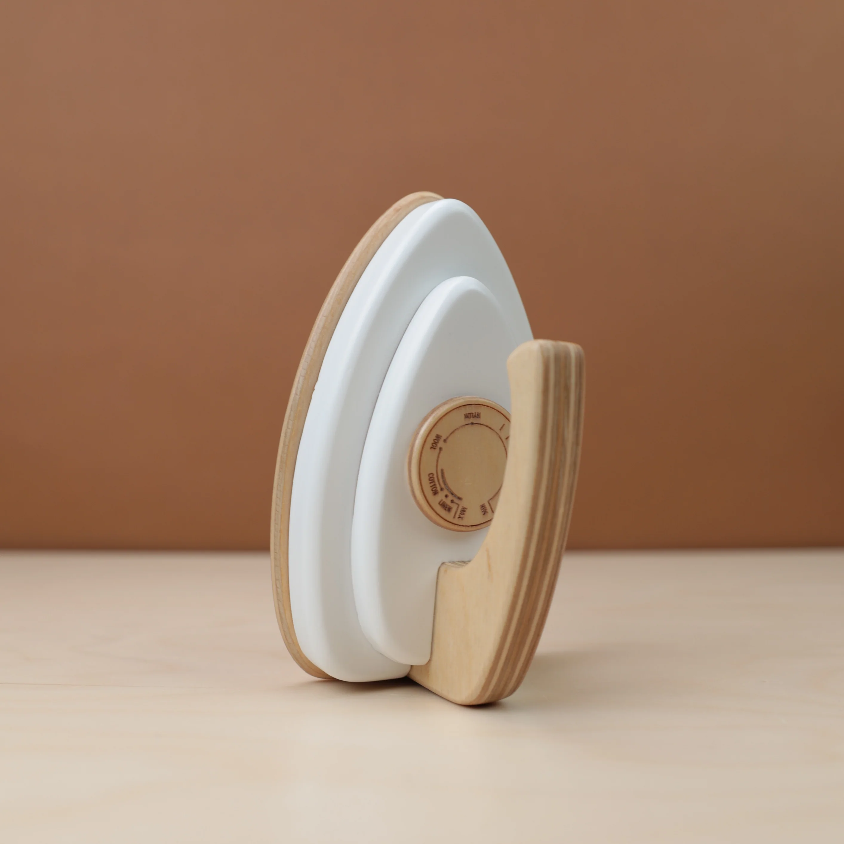 WOODN Play Iron - Image 2